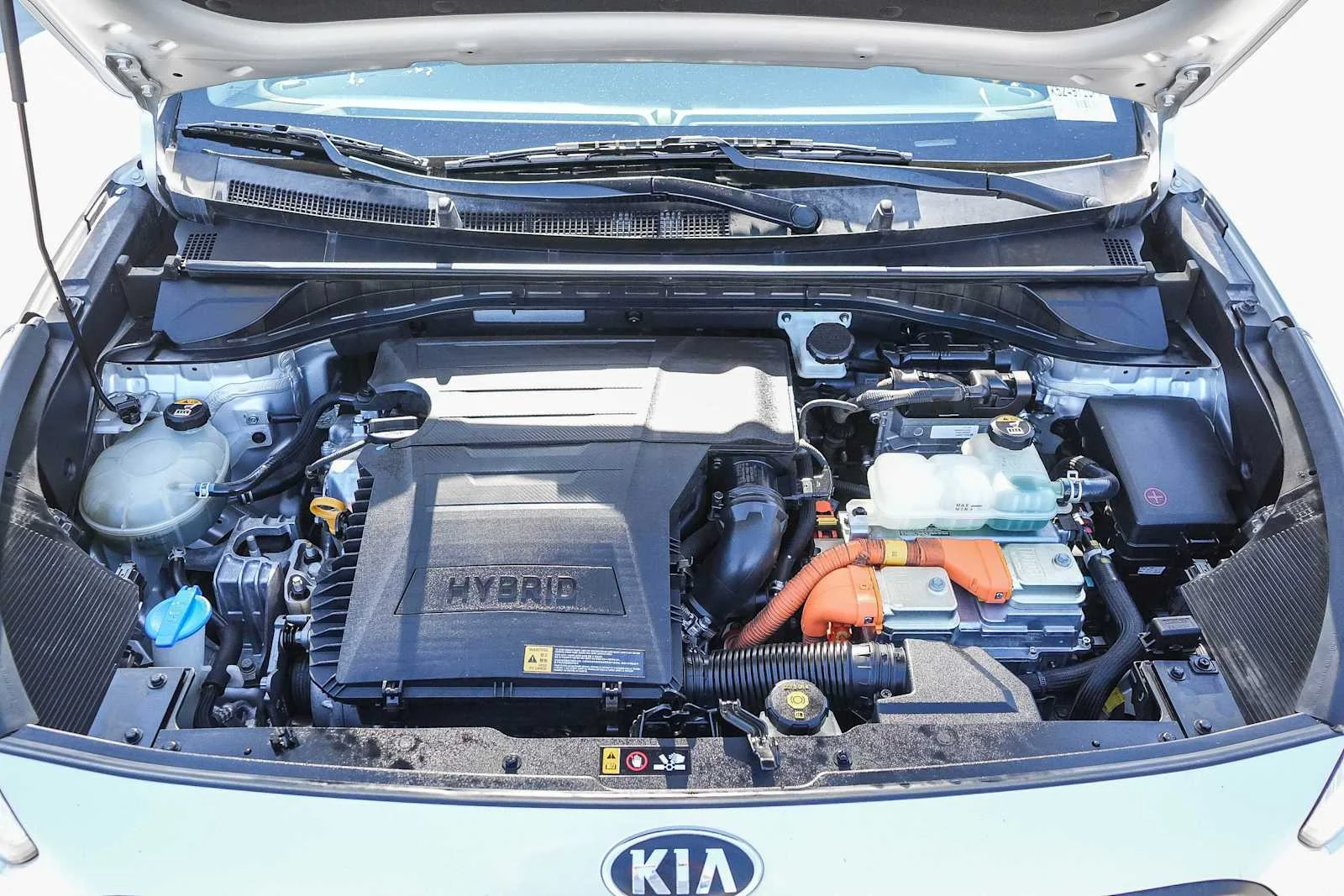 Used 2019 Silky Silver Kia LX image 26