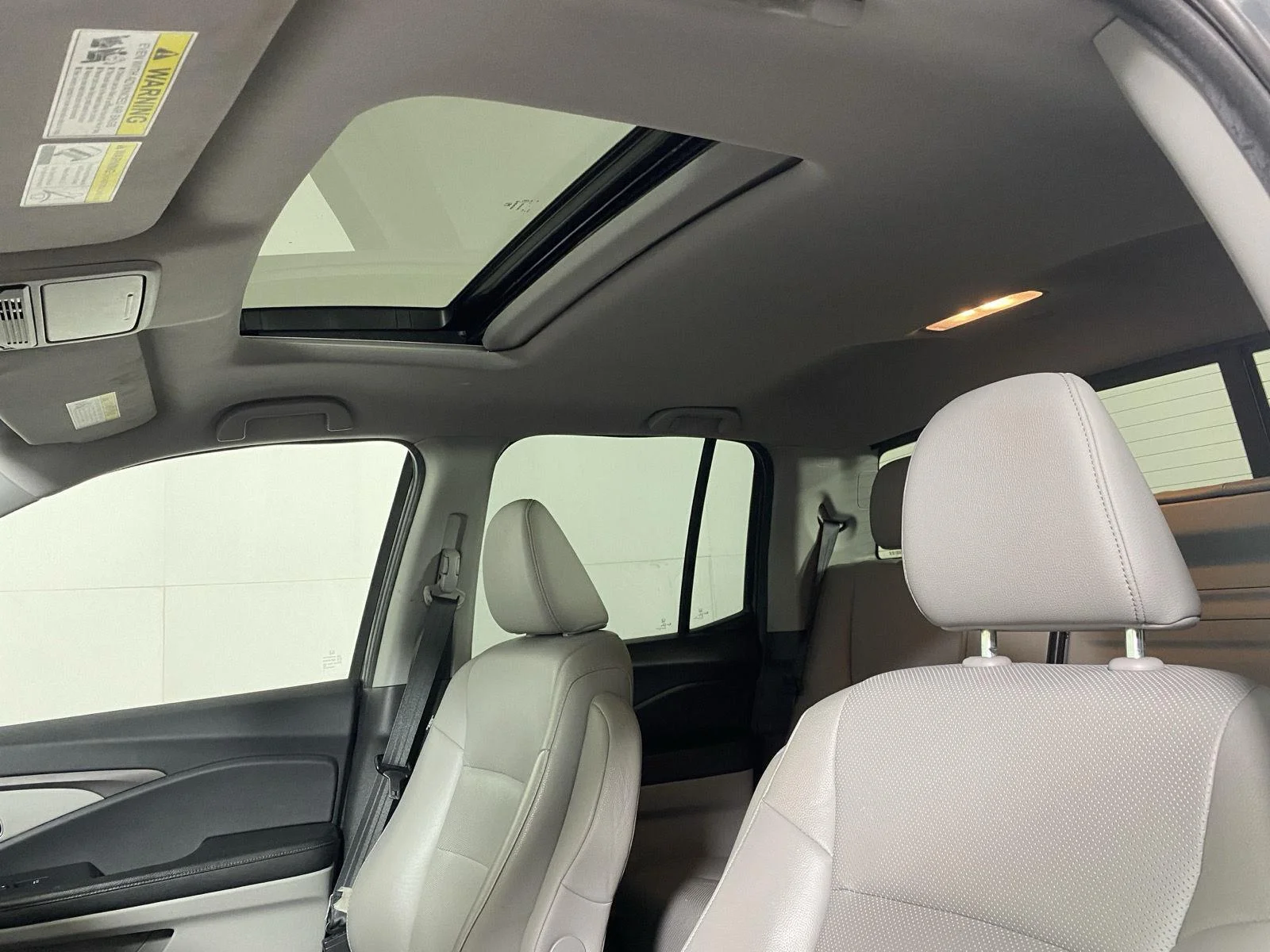 Used 2019 Forest Mist Metallic Honda RTL image 13