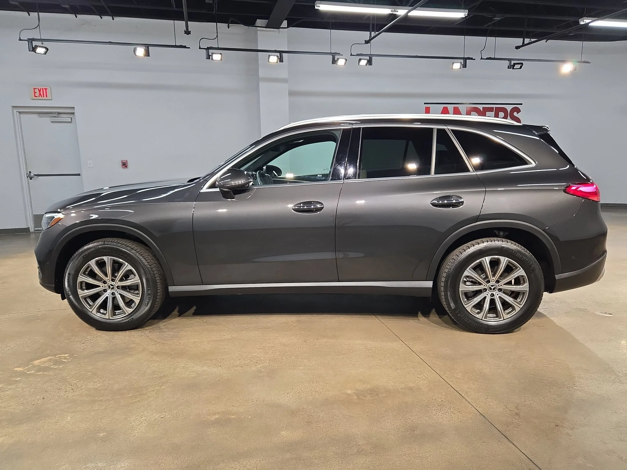 Used 2024 Graphite Grey Metallic Mercedes-Benz GLC 300 image 4