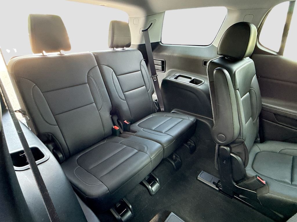 Used 2023 Ultra Blue Metallic GMC SLT image 28