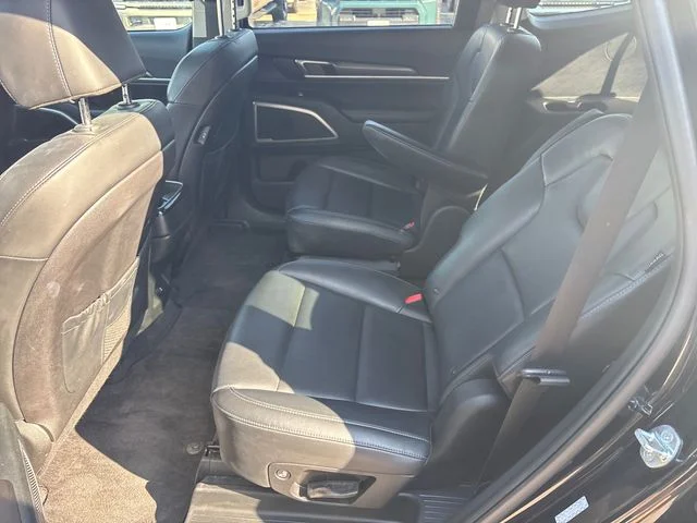 Used 2025 Black Kia S image 23