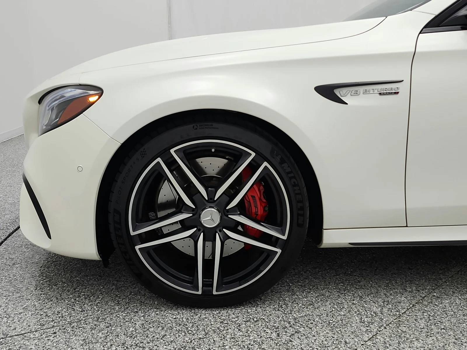 Used 2019 designo Diamond White Metallic Mercedes-Benz AMG® E 63 S 4MATIC+ Sedan image 17