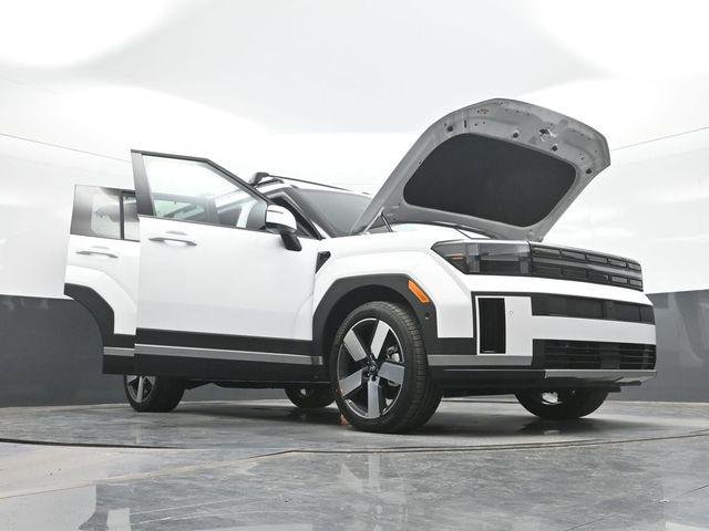 New 2027 White Hyundai Limited AWD image 32