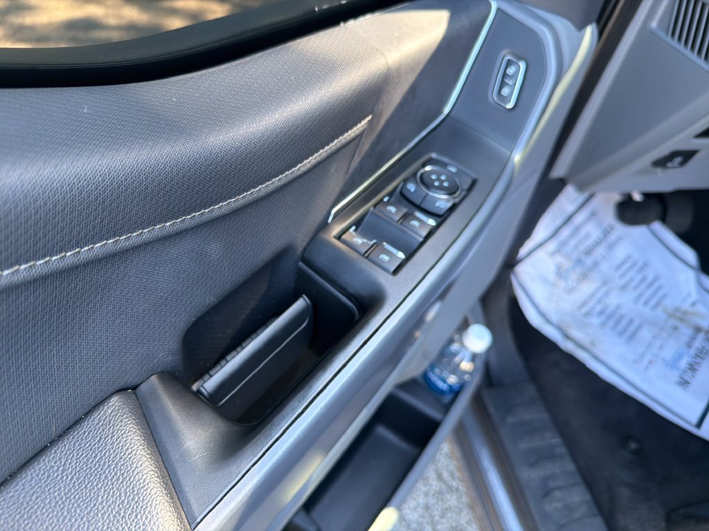 Used 2025 Gray Ford XLT image 12