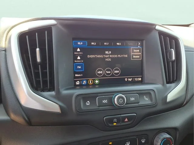 Used 2023 White GMC SLE image 25