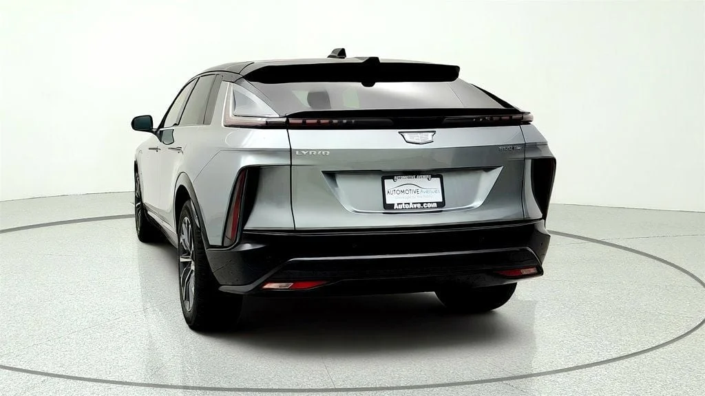 Used 2026 Argent Silver Metallic Cadillac 4dr Sport w/ AWD Propulsion & NACS Adapter image 6