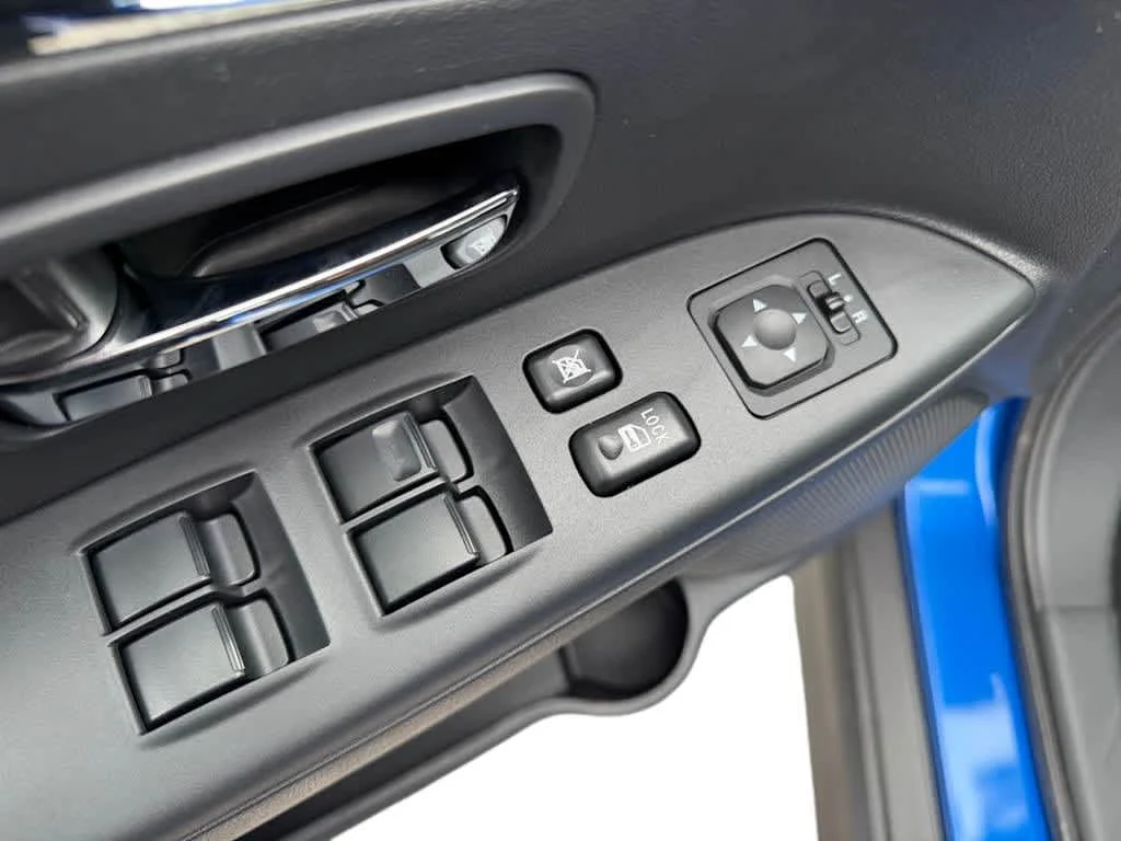 New 2026 Octane Blue Metallic Mitsubishi S image 13