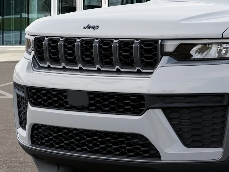 New 2026 Bright White Clear-Coat Exterior Paint Jeep Altitude image 26