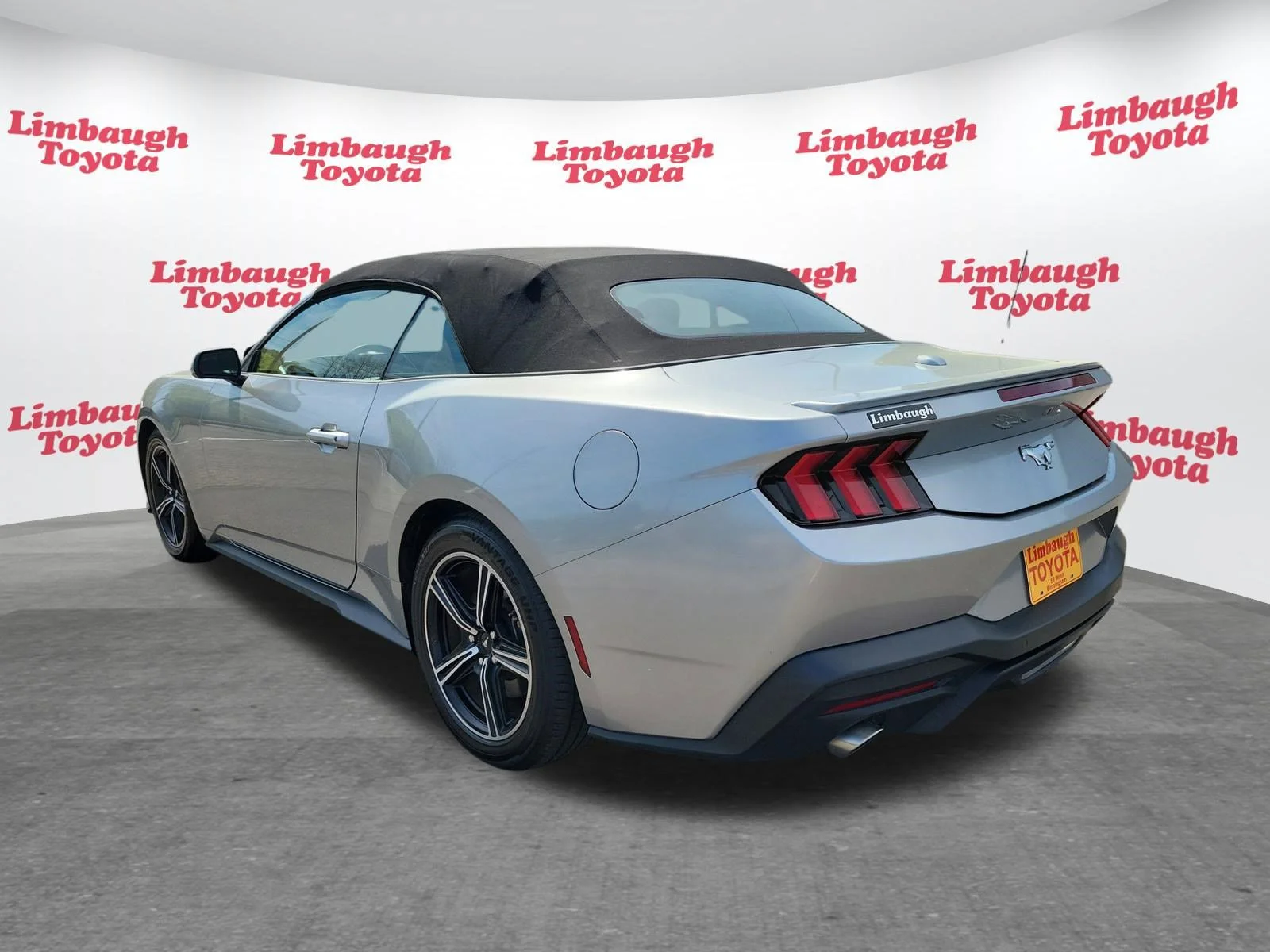 2024 Ford Mustang EcoBoost Premium - Photo 24