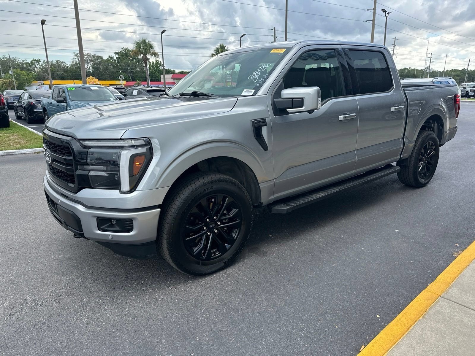 Used 2025 Silver Metallic Ford Lariat image 8
