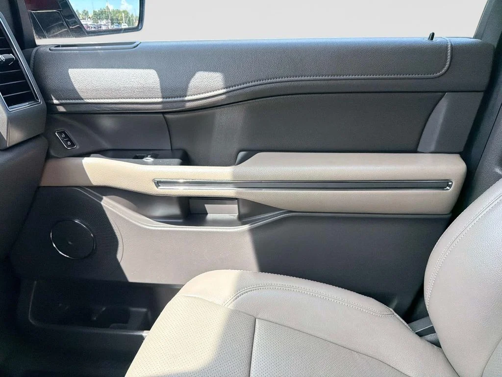 Used 2020 Red Ford XLT image 23