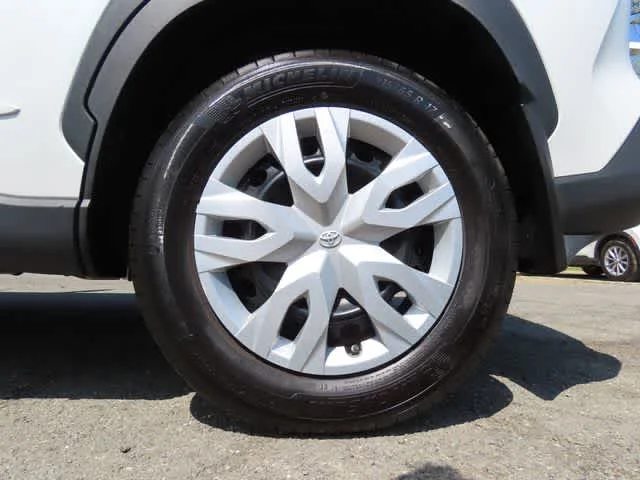 Used 2023 Wind Chill Pearl Toyota  image 9