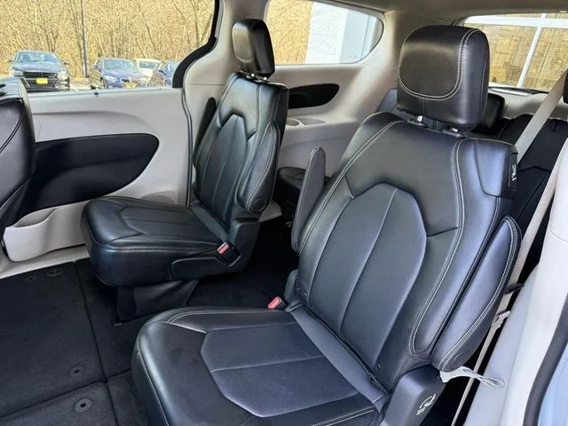 Used 2024 White Chrysler Touring L image 30