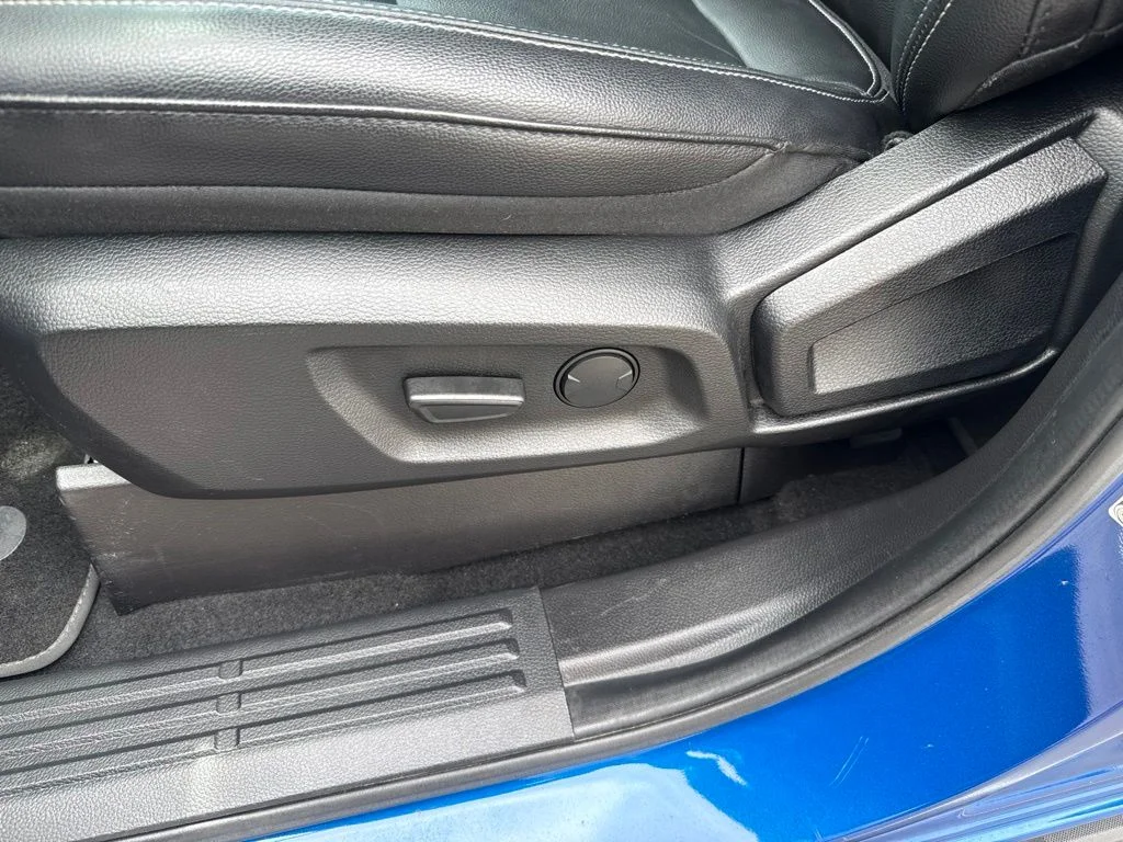 Certified Used 2019 Blue Ford Lariat image 8