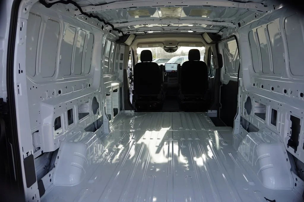 New 2026 Oxford White Ford Base image 13