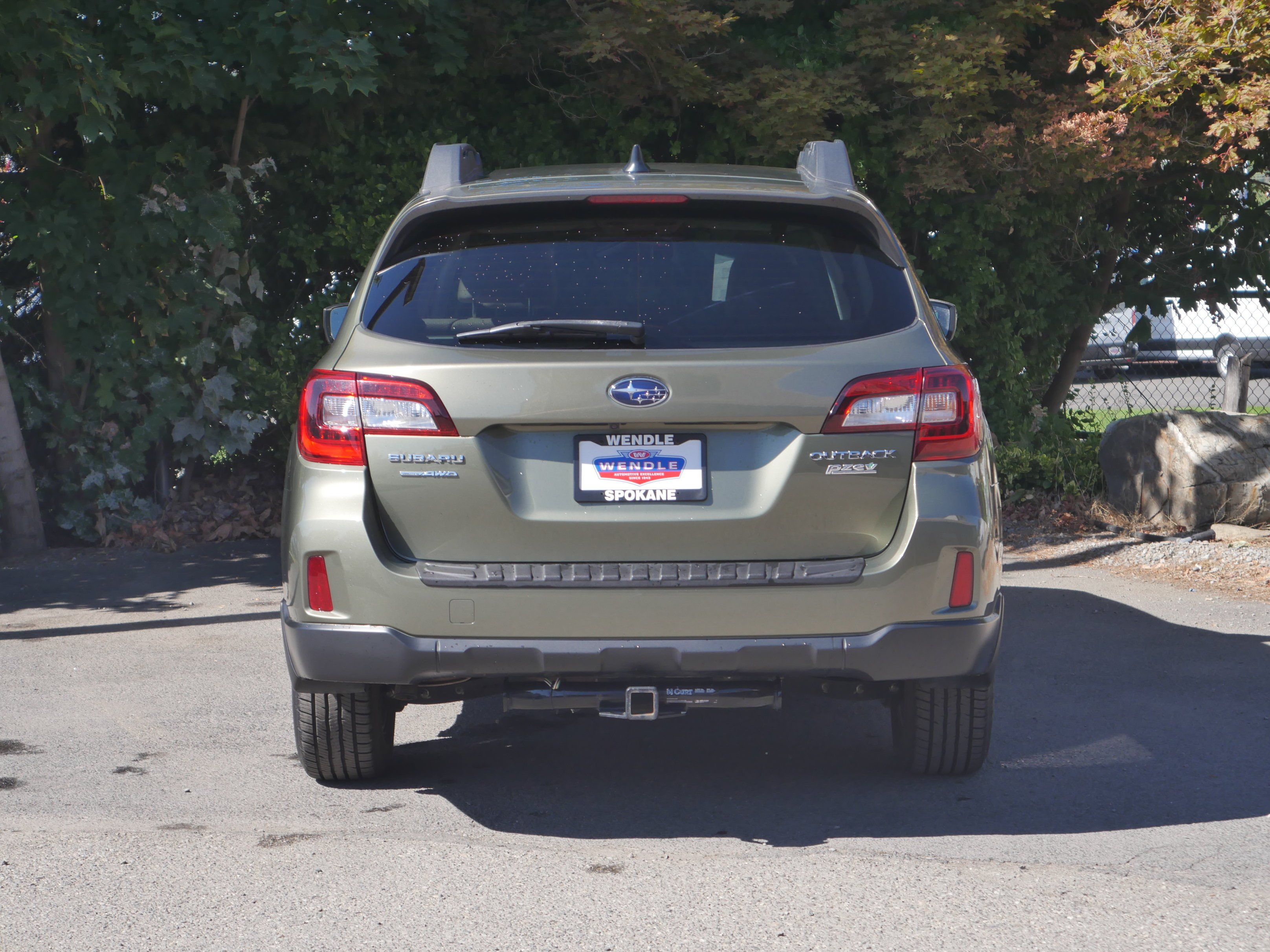 Used 2016 Wilderness Green Metallic Subaru 2.5i Premium image 10