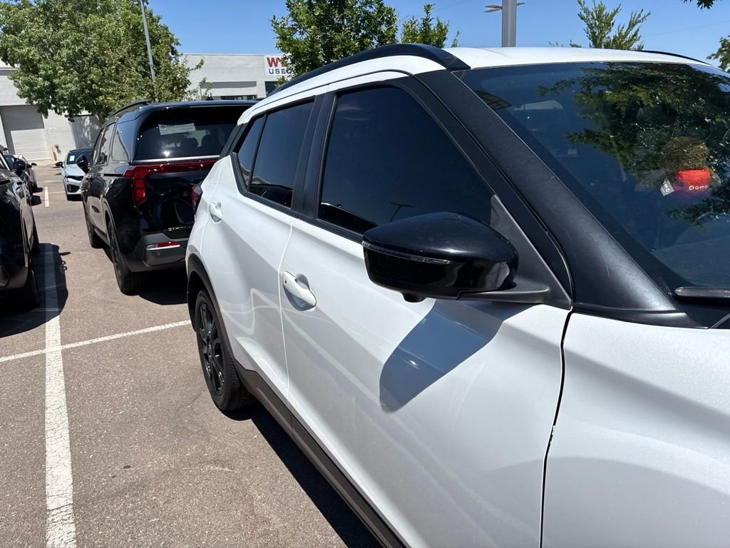 Used 2023 White Nissan SR image 11