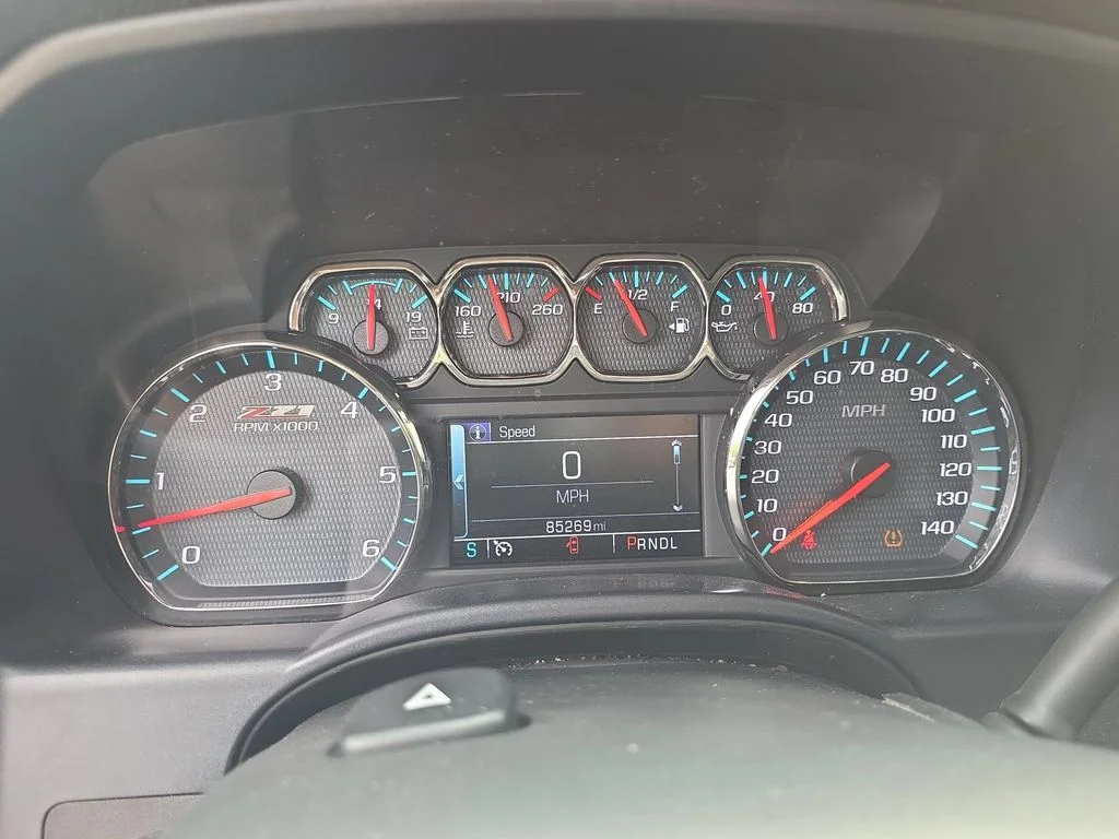 Used 2018 Gray Chevrolet LT image 16