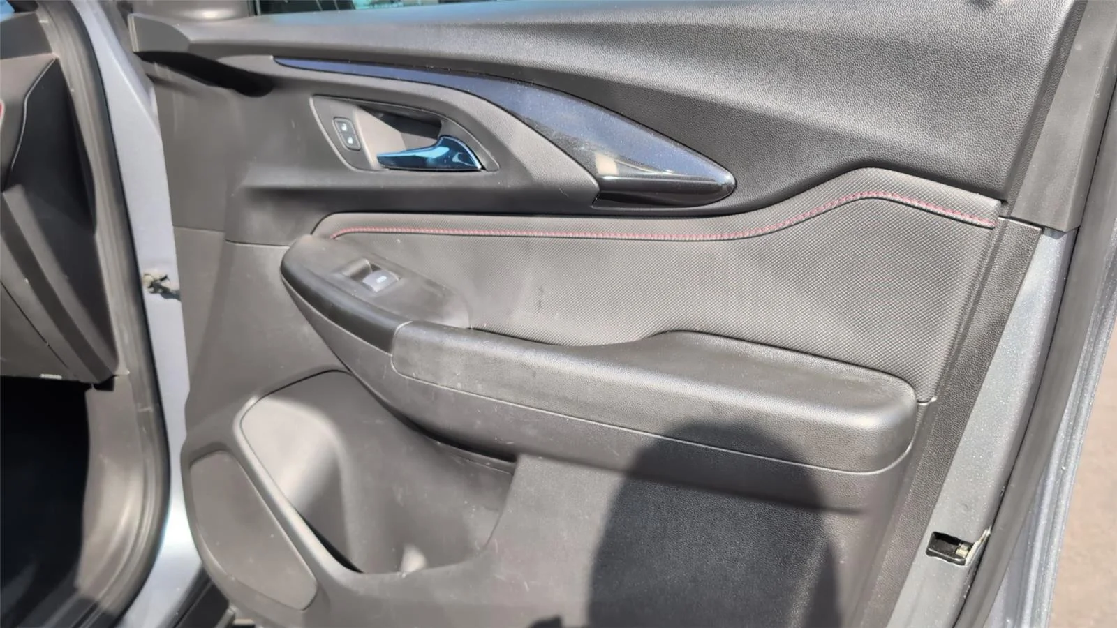 Used 2021 SATIN STEEL METALLIC Chevrolet RS image 36