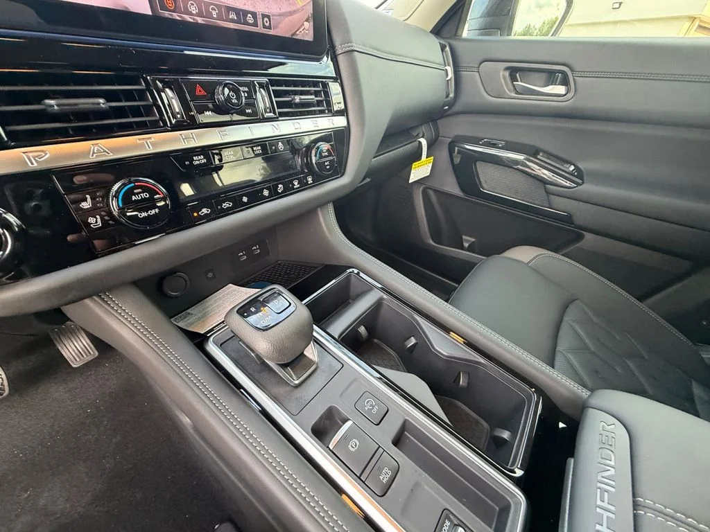 New 2026 Gray Nissan Platinum image 22