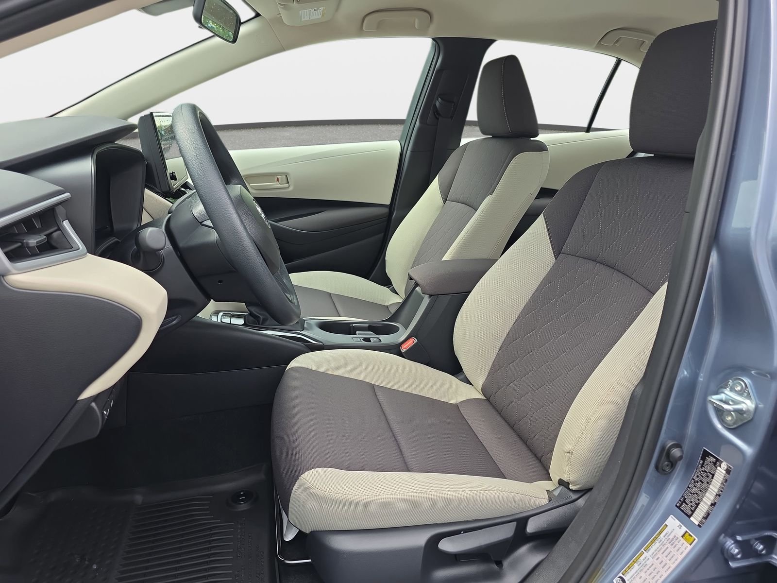Used 2026  Toyota LE image 14