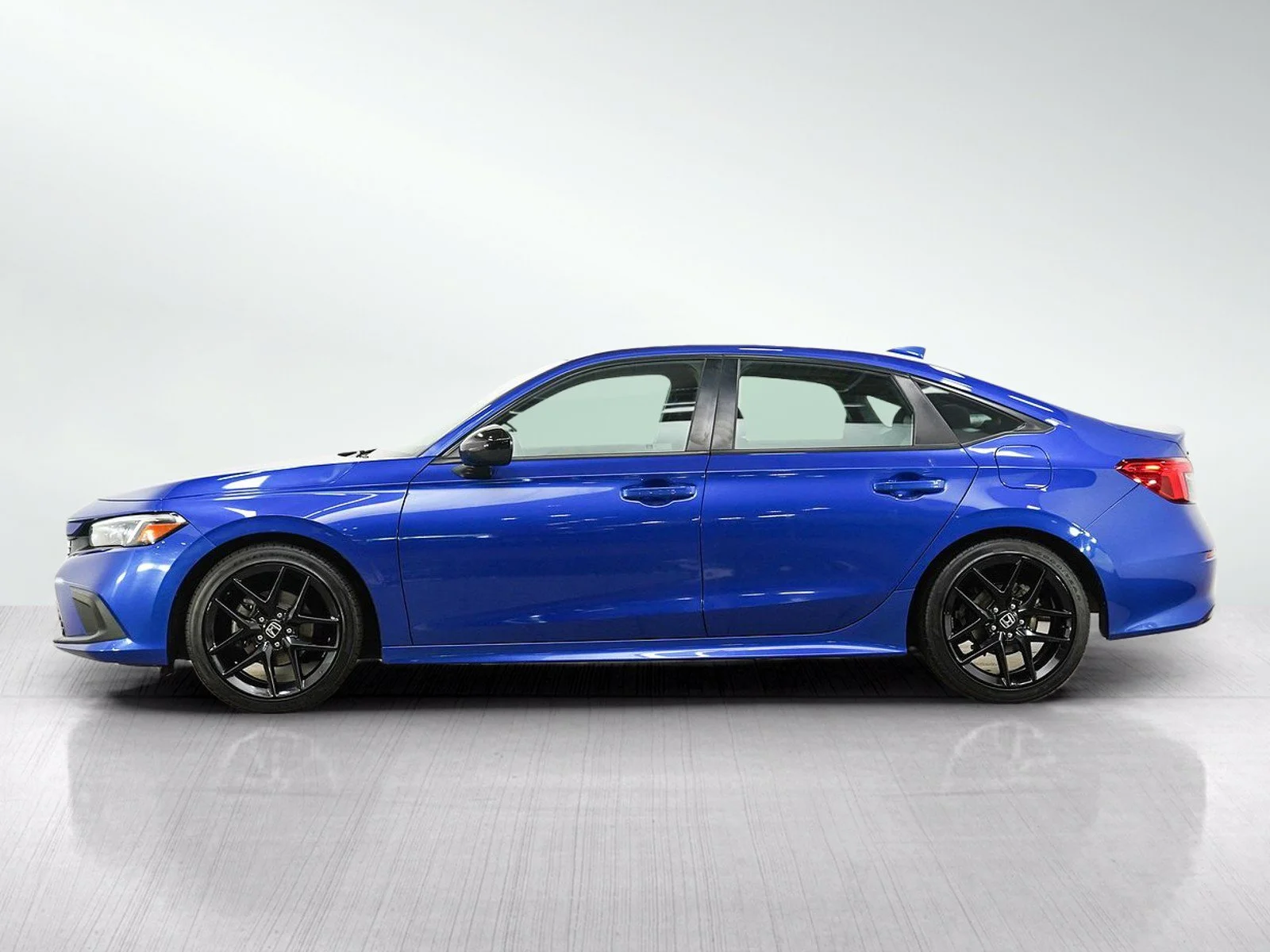 Used 2022 Honda Civic Sport with VIN 2HGFE2F55NH598424 for sale in Burnsville, Minnesota