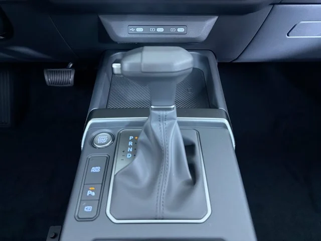 New 2027 ICEBERG GREEN Kia LX image 15