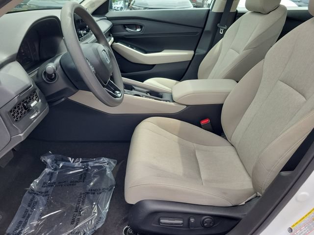 2025 Honda Accord SE - Photo 17