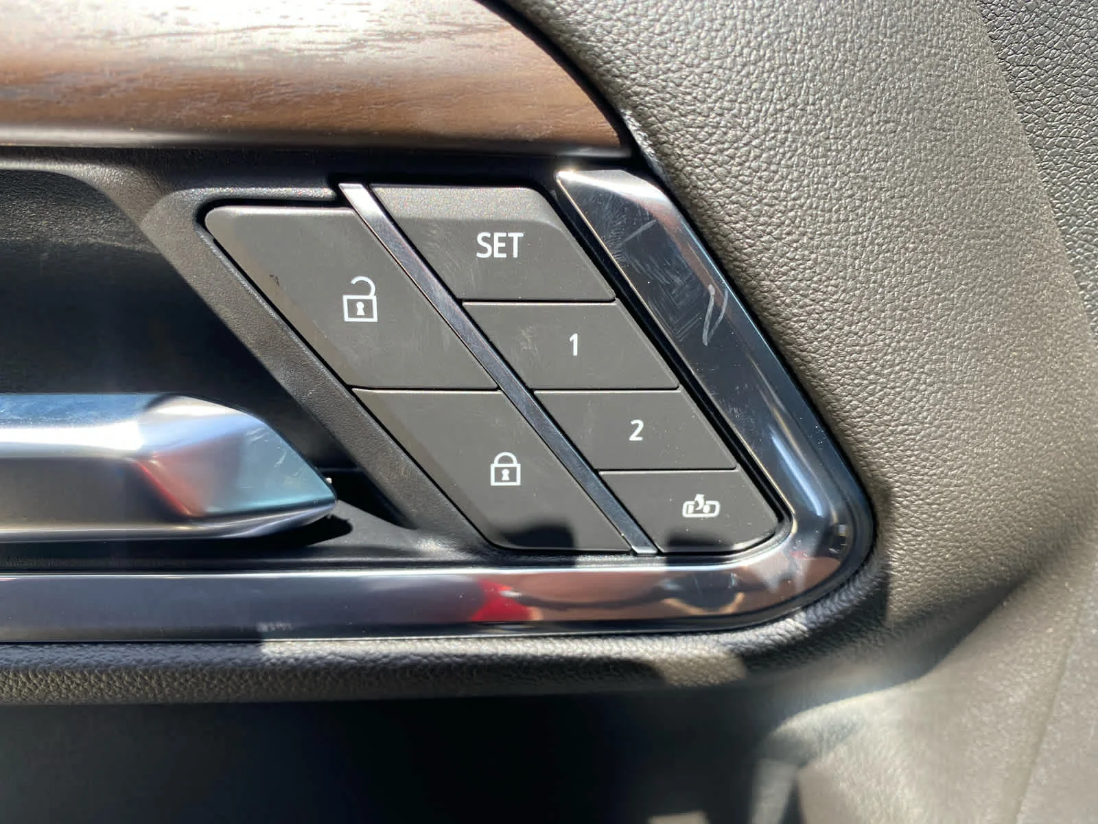 New 2026 Onyx Black GMC SLT image 7