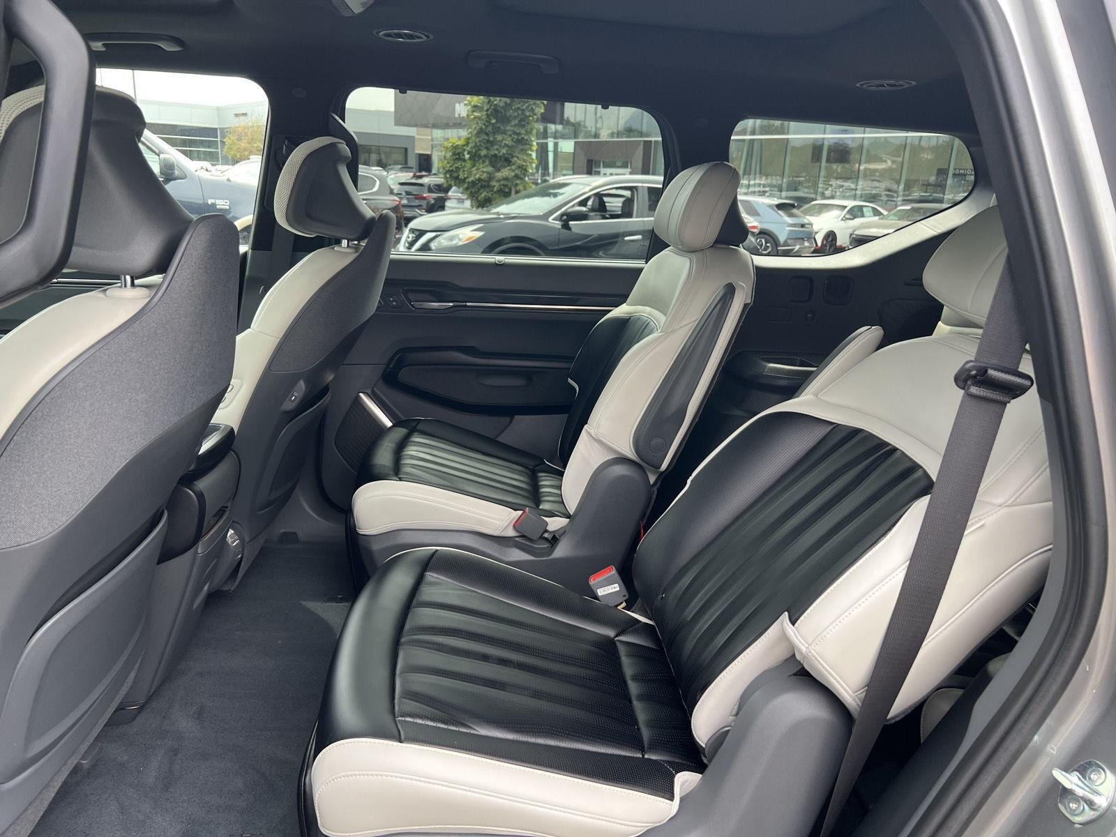 Used 2025 Pebble Gray Kia GT-Line image 5
