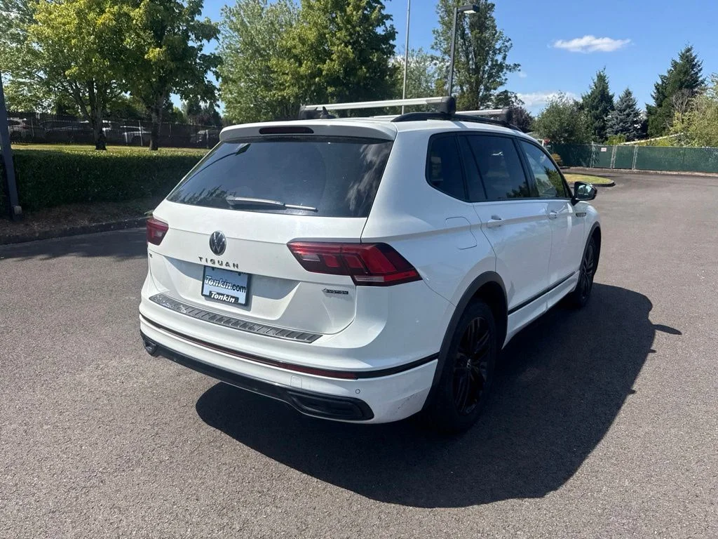 Used 2022 Oryx White Pearl Volkswagen 2.0T SE R-Line Black image 7