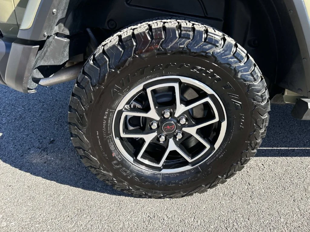Used 2025 Green Jeep Rubicon image 20
