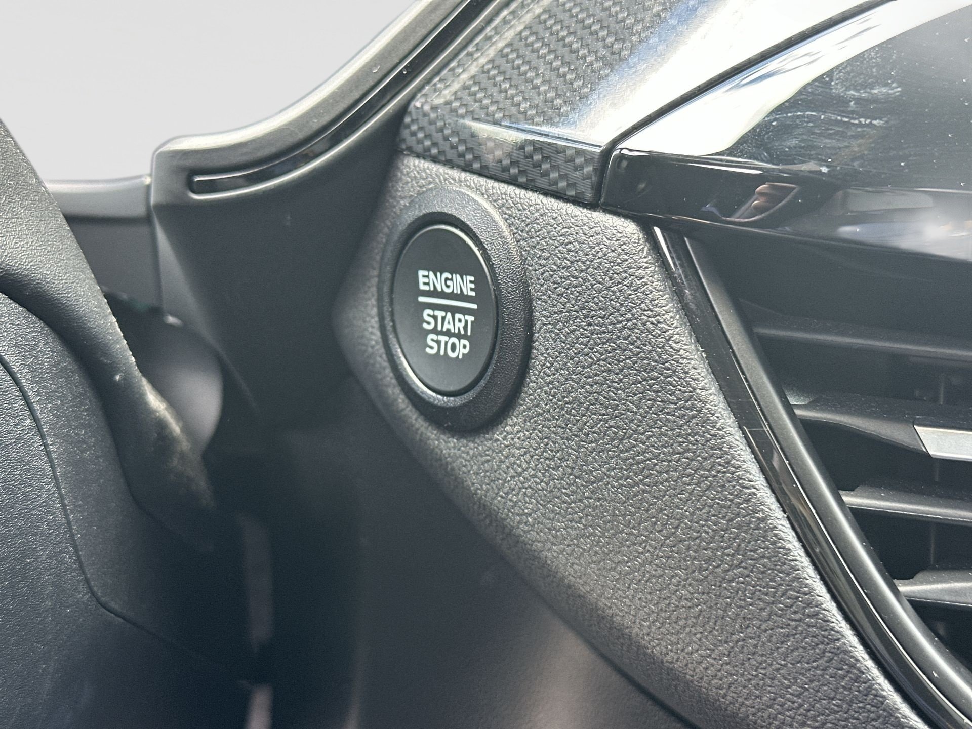 2025 Ford Escape ST-Line - Photo 17