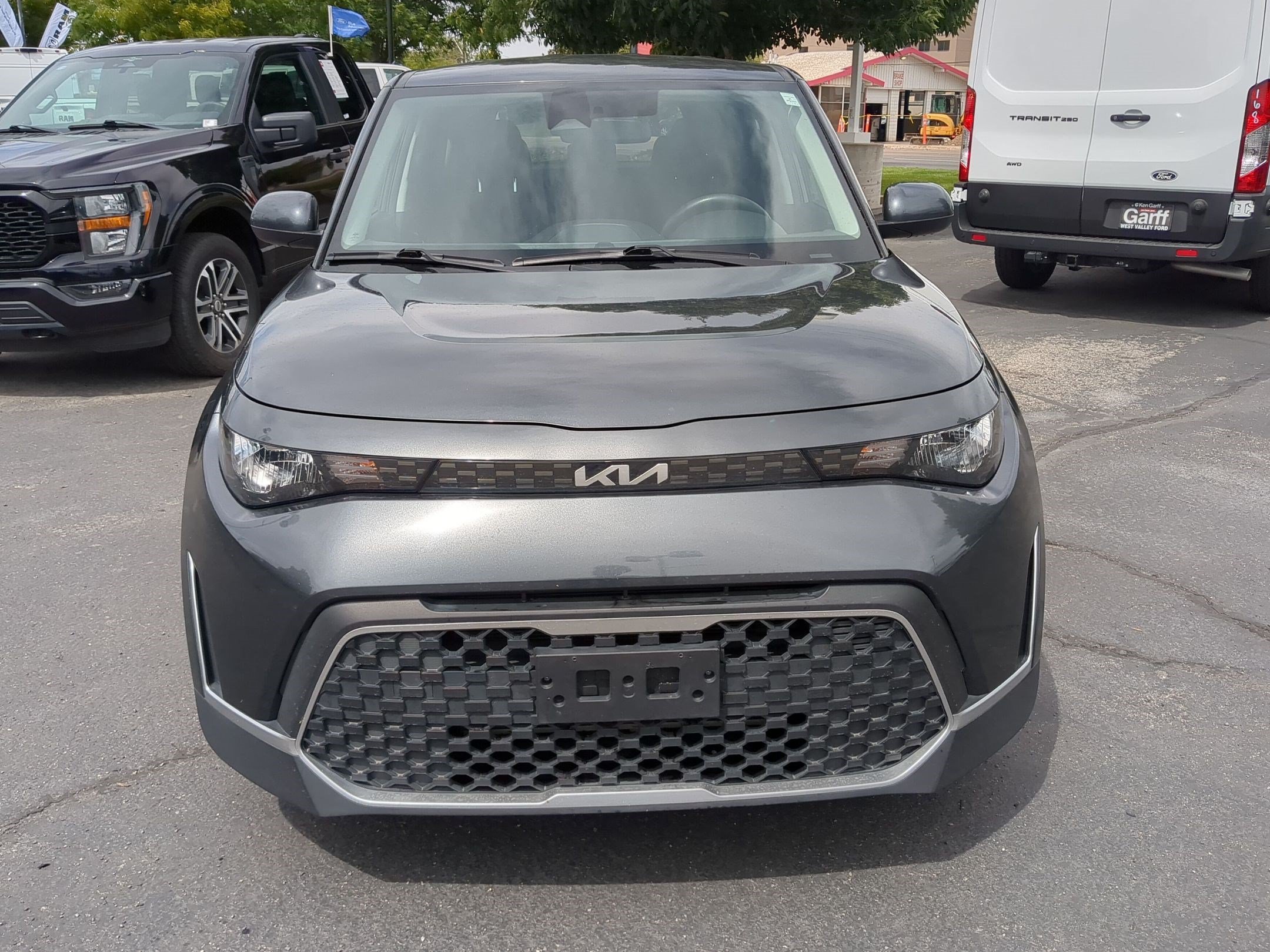 Used 2023 Gravity Gray Kia LX image 9