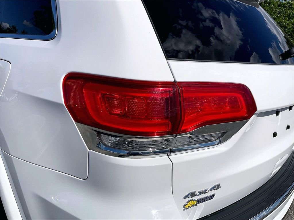Used 2021 Bright White Clearcoat Jeep Overland image 32
