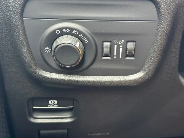 Certified Used 2022 Black Jeep Laredo image 27