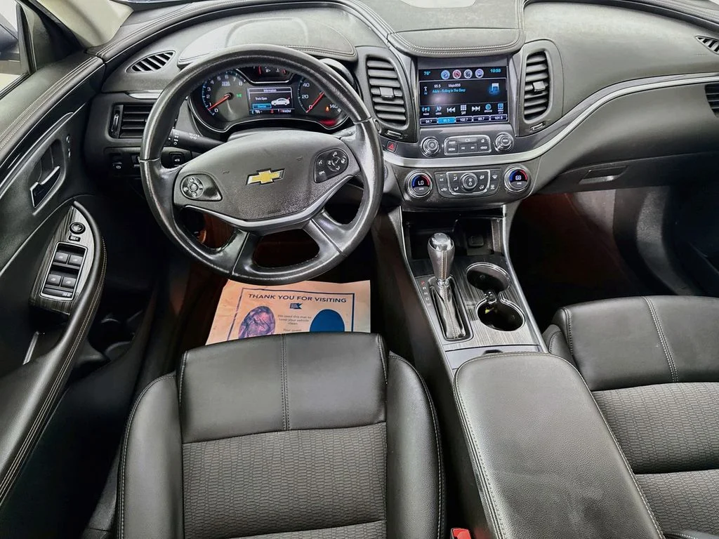 Used 2018 Blue Velvet Metallic Chevrolet LT image 26
