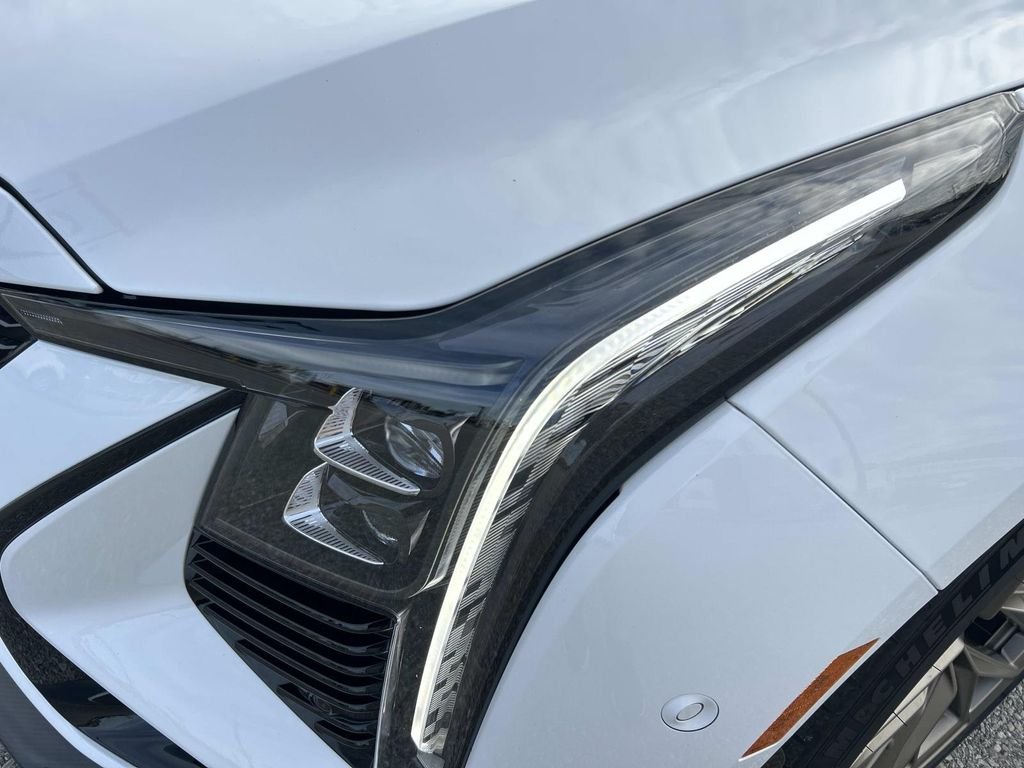 Used 2026 Summit White Cadillac V-Series image 10