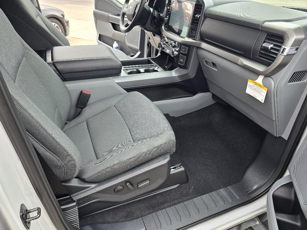New 2026 Gray Ford 4X4 CREWCAB XLT image 37