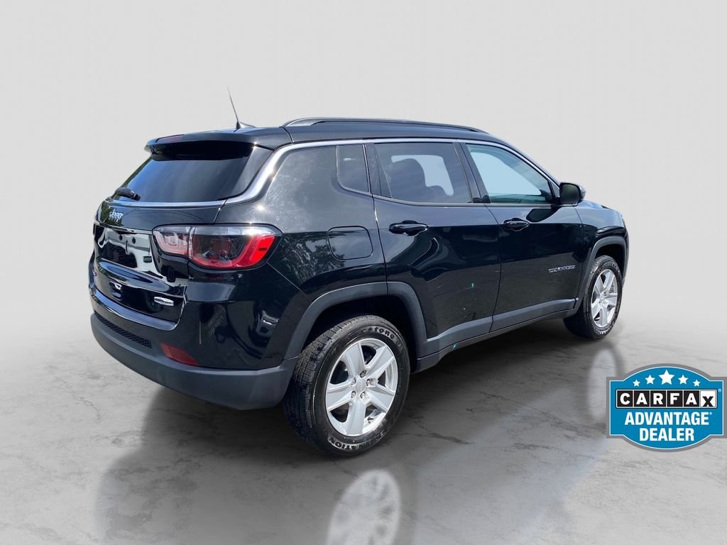 Used 2022 Black Jeep Latitude image 7