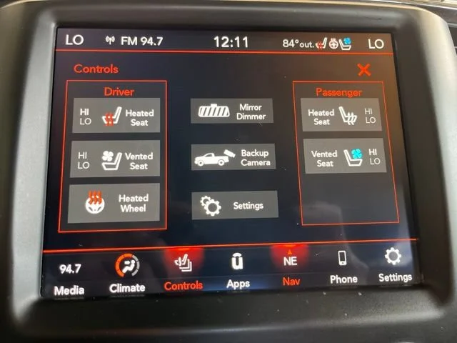 Used 2018 Granite Crystal Metallic Clearcoat Ram Laramie image 31