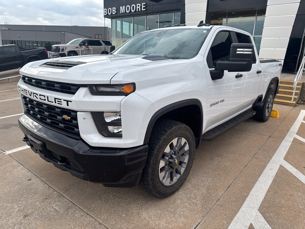 Used 2022 White Chevrolet Custom image 1