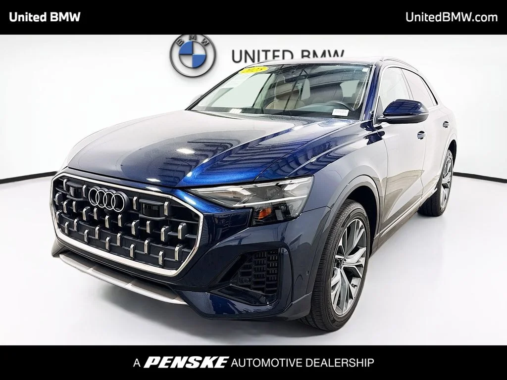 2025 Audi Q8 55 Premium quattro Tiptronic's photo
