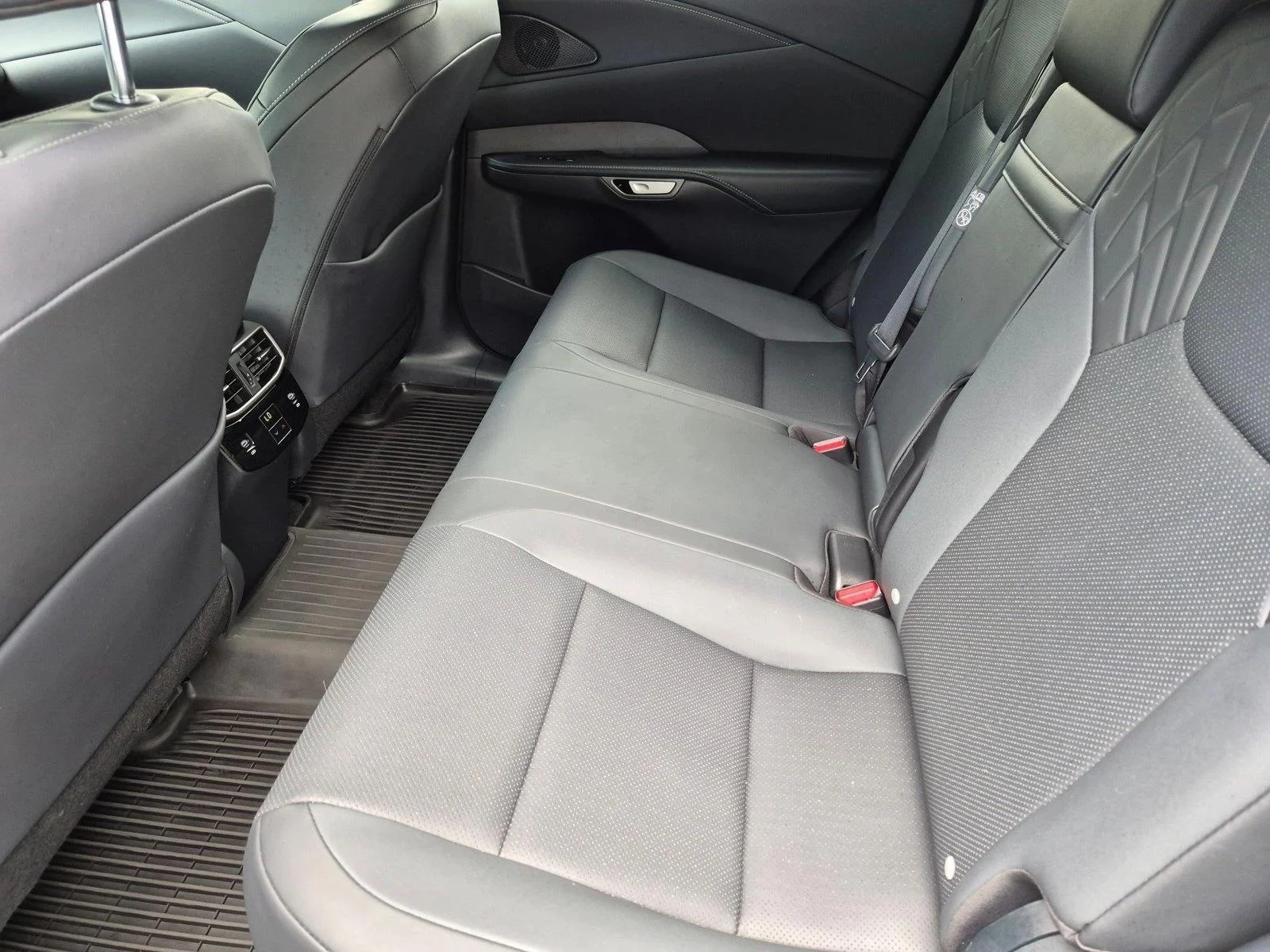 Certified Used 2025 Iridium Lexus PREMIUM image 18