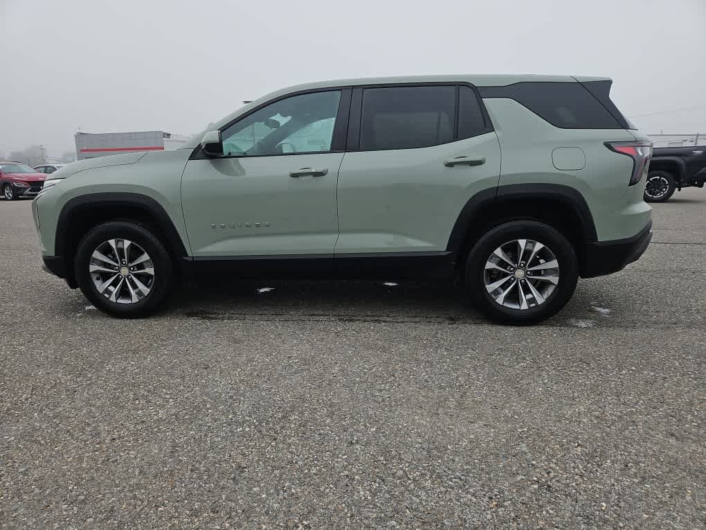 Used 2025 Cacti Green Chevrolet AWD LT image 4