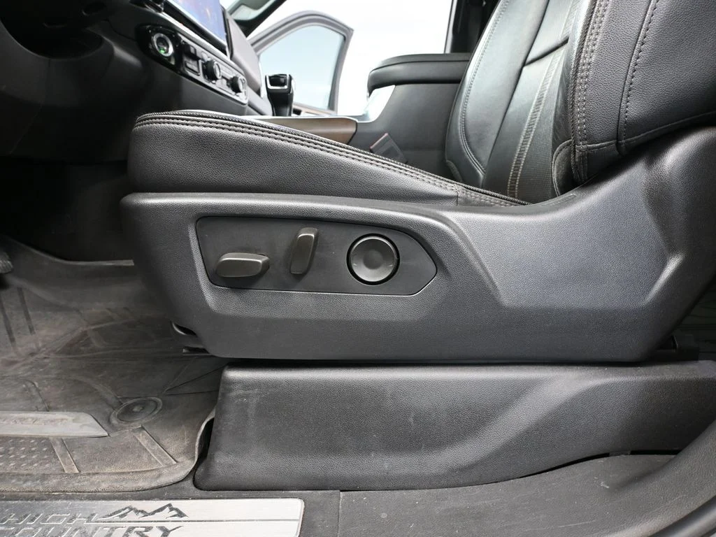 Used 2023 Black Chevrolet High Country image 18