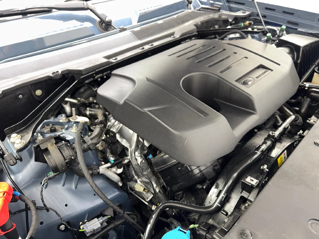 Used 2023 Blue Land Rover SE image 78