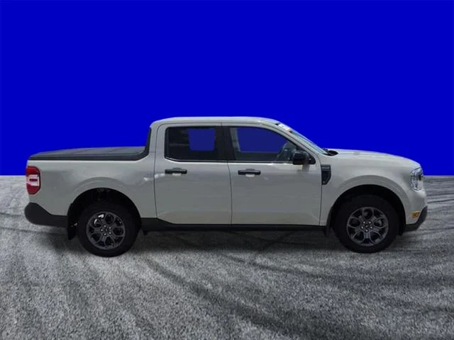 Used 2024  Ford XLT image 3