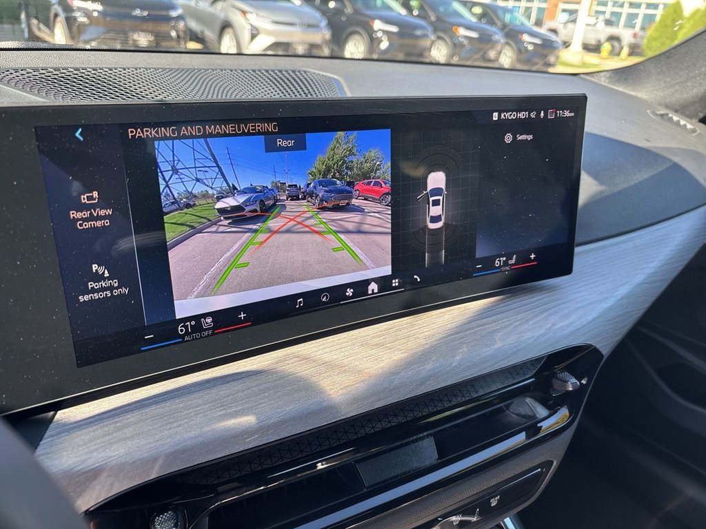 2026 BMW 3 Series 330i - Photo 20