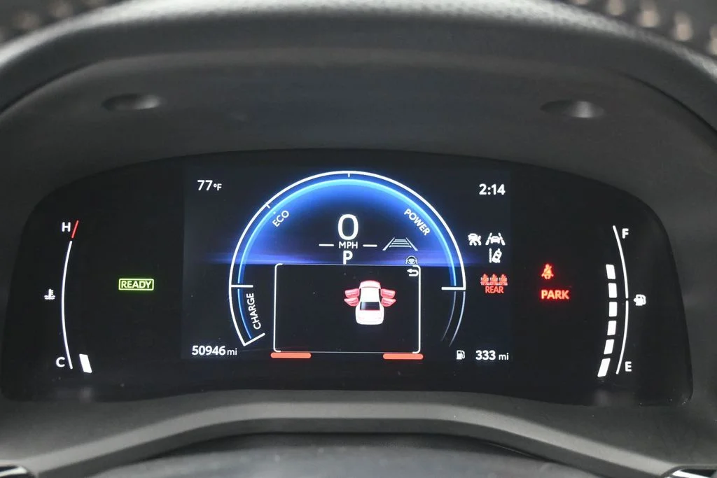 Used 2025 White Toyota SE image 15